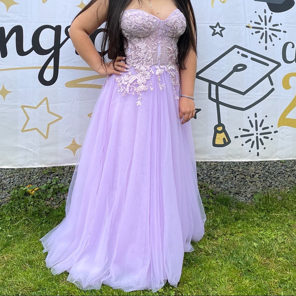 Lilac prom dress like new